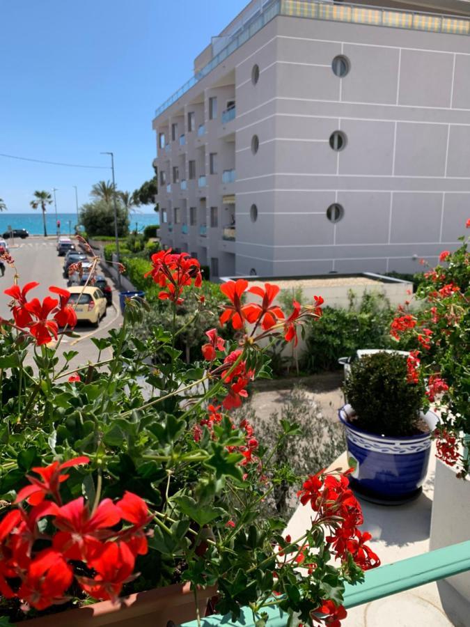 Hotel La Villa Des Oliviers Cagnes-sur-Mer Exterior photo